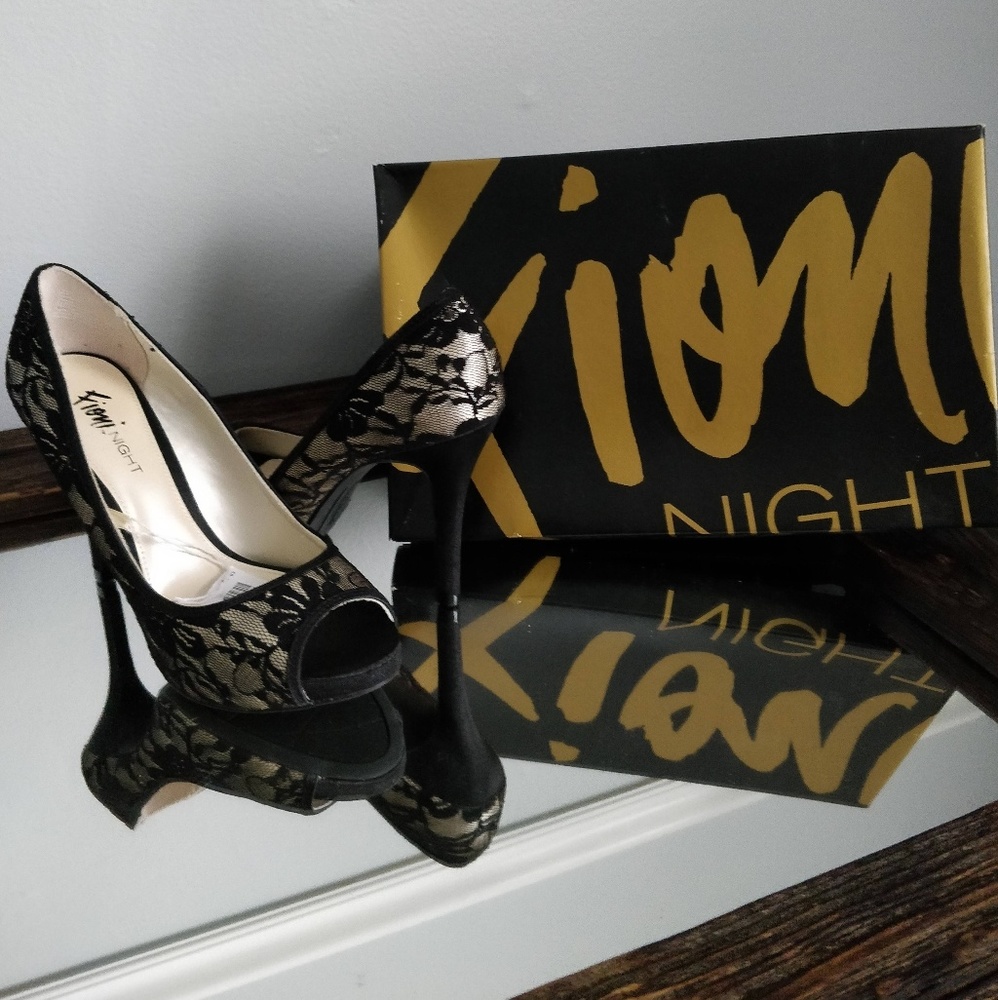 Fioni Night Peep Toe Pumps